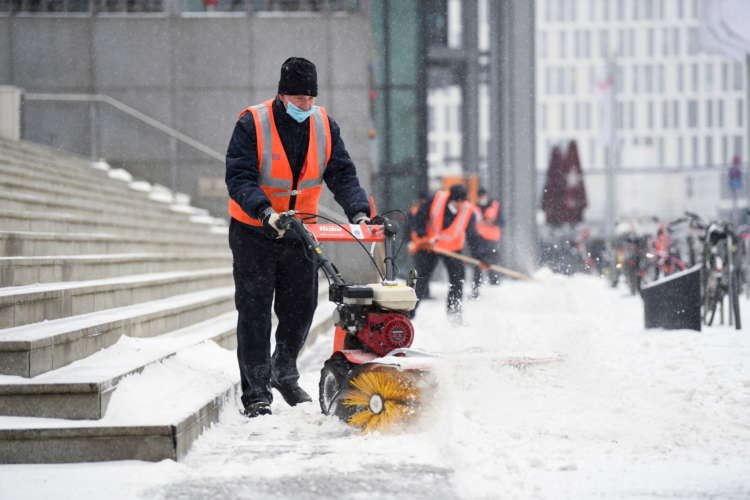 FILE PHOTO: Heavy snowfall in Germany