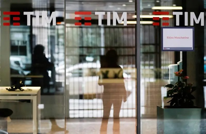 Image for Italian watchdog investigates Telecom Italia contract with former network arm