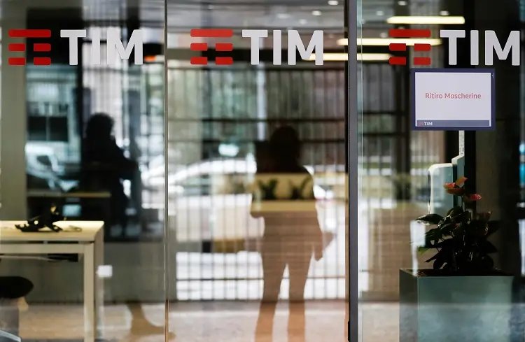 Image for Italian watchdog investigates Telecom Italia contract with former network arm