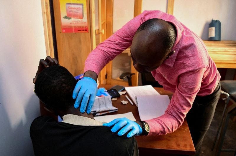 Image for US spells out life-saving HIV treatment that can continue during aid pause