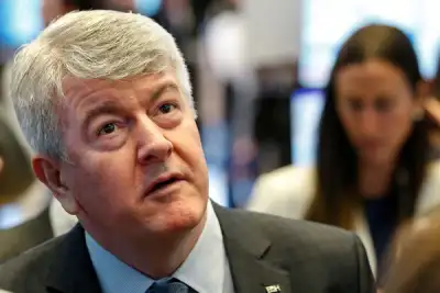 Image for Equitable to use funds from reinsurance deal to boost AllianceBernstein stake