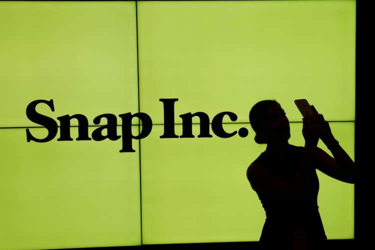 Image for Snap to buy augmented reality company WaveOptics for over $500 million