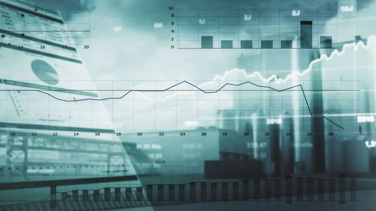 Graph showing Spain's economic downturn during COVID-19 pandemic - Global Banking & Finance Review