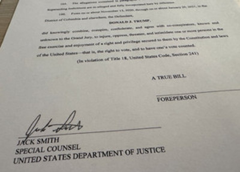 Image for US Justice Dept releases report on Trump attempt to overturn 2020 election