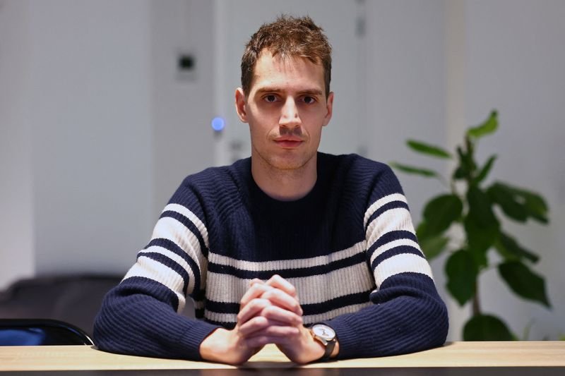 French startup Mistral AI launches innovative generative AI app - Global Banking & Finance Review