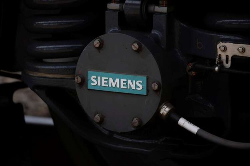 Image for Siemens’ posts first quarterly loss in 12 years after writedowns hit Q3