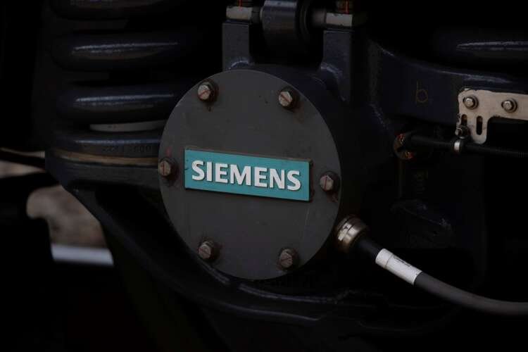 Image for Siemens’ posts first quarterly loss in 12 years after writedowns hit Q3