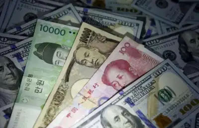 Image for Euro up slightly after ECB meeting; U.S. jobless claims weigh on dollar