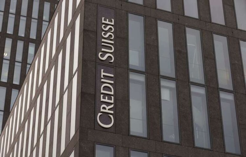 Image for Credit Suisse warns of Q1 loss, shares fall