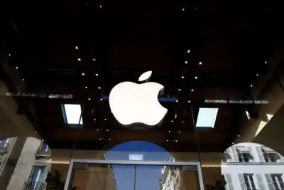 Image for Apple makes history as first $3 trillion company amid tech stock surge