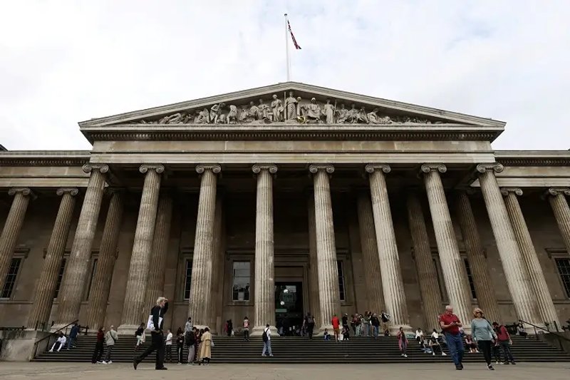 Image for Artist swaps British Museum coin with fake