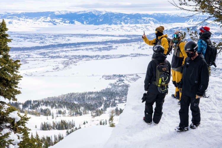 Hana Beaman and Zoi Sadowski-Synnott showcase skills at the Natural Selection Tour - Global Banking & Finance Review