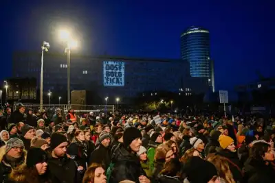 Image for Slovaks keep up protests against Fico and mark anniversary of journalist's murder