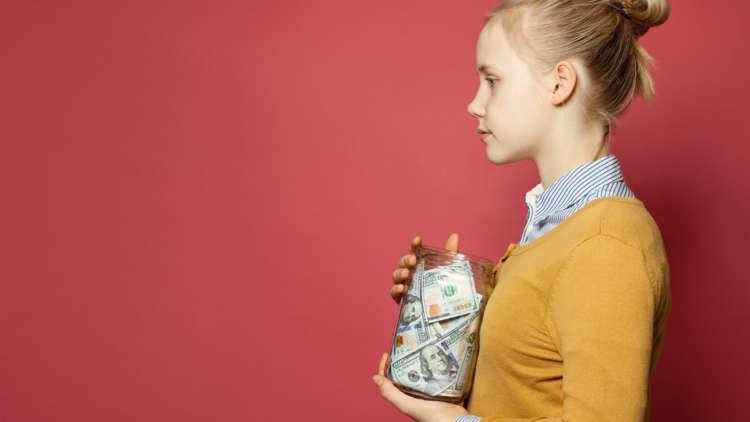 Graph illustrating pension wealth disparities for part-time job holders - Global Banking & Finance Review