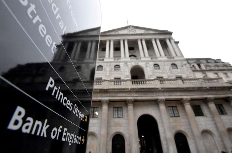 Bank of England building in London, symbolizing central bank's interest rate decisions - Global Banking & Finance Review