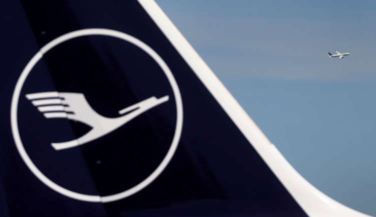 Lufthansa trims flight capacity outlook on slower recovery