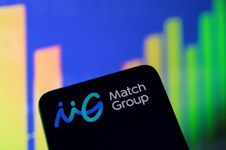 Graph showing Match Group's revenue decline amidst Tinder app challenges - Global Banking & Finance Review