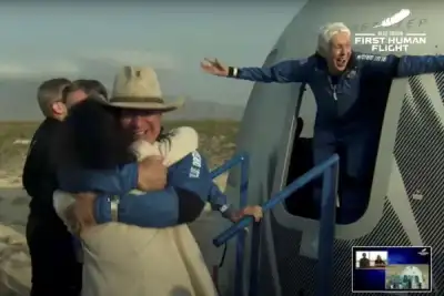 Image for ‘Road to space’: billionaire Bezos has successful suborbital jaunt