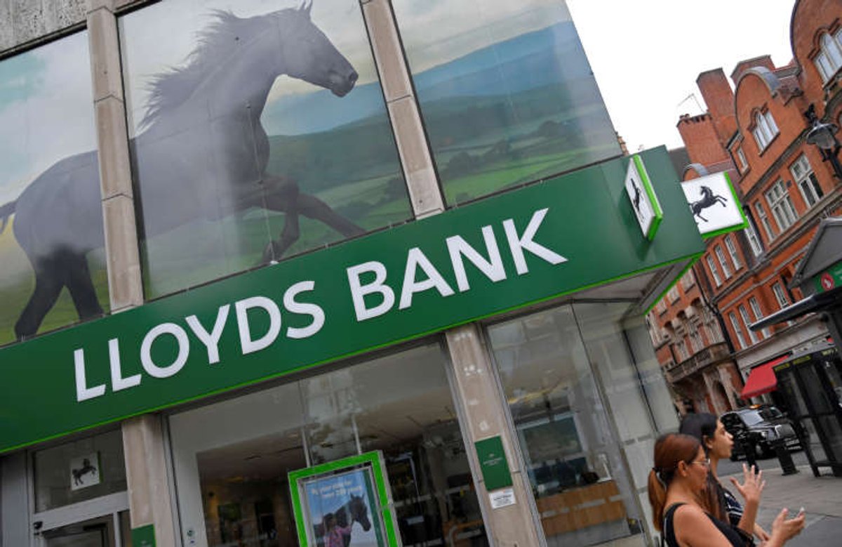 Lloyds Banking Group's first quarter profit surge amidst CEO Horta-Osorio's exit - Global Banking & Finance Review