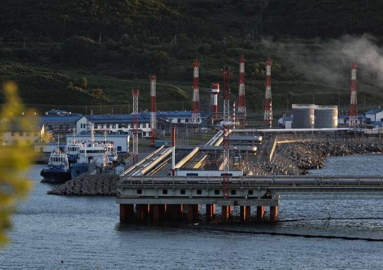 Oil terminal near Nakhodka highlights G7 discussions on Russian oil price cap - Global Banking & Finance Review