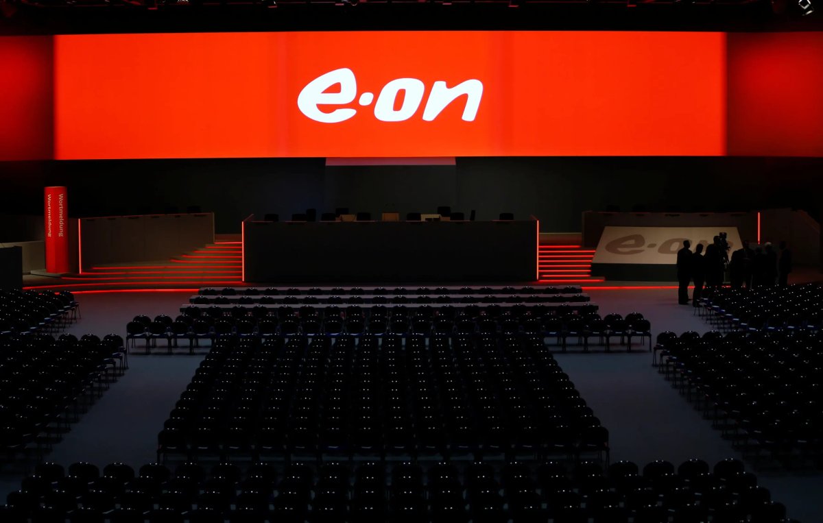 E.ON financial executives discussing investment plans at AGM - Global Banking & Finance Review