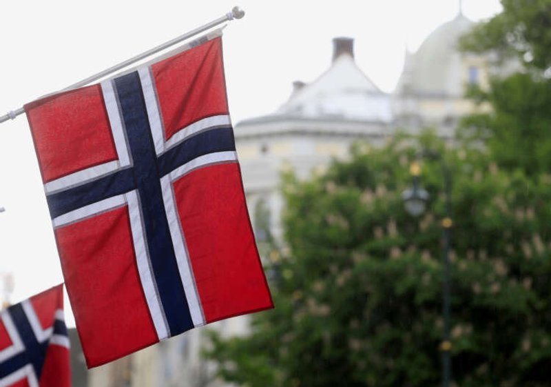 Image for Norway business activity rises but bottlenecks emerge