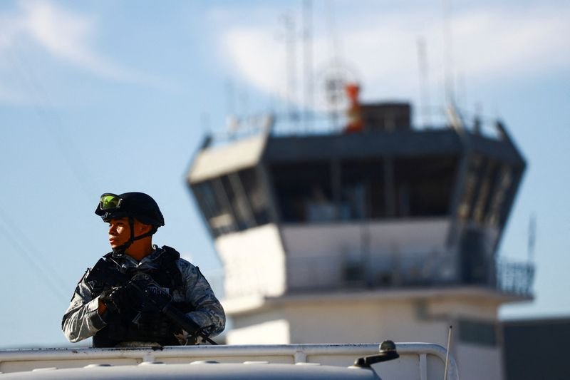 Mexican soldiers deployed at the US-Mexico border amid tariff negotiations - Global Banking & Finance Review