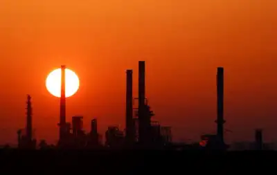 Image for Oil strengthens on prospect of OPEC+ maintaining supply cuts, drop in U.S. inventories