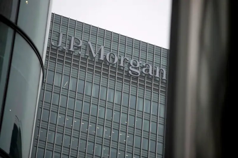 Image for Exclusive-JPMorgan weighs London HQ options as it outgrows Canary Wharf tower, sources say