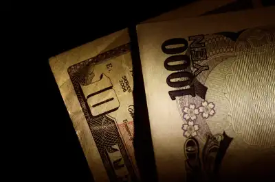 Image for US dollar retreats after weak economic data; yen gets minor relief