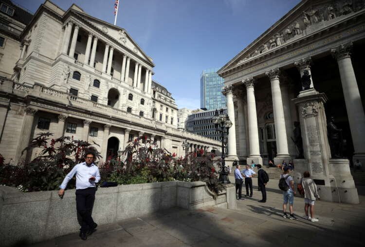 Image for Bank of England urges banks to wait out EU pressure over euro clearing