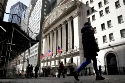 Image for Rising Treasury yields hit tech stocks; oil at 3-year highs