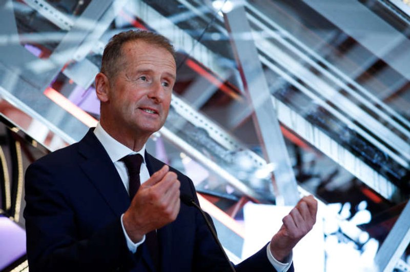 Image for Volkswagen CEO Diess ‘not afraid’ of an Apple electric car