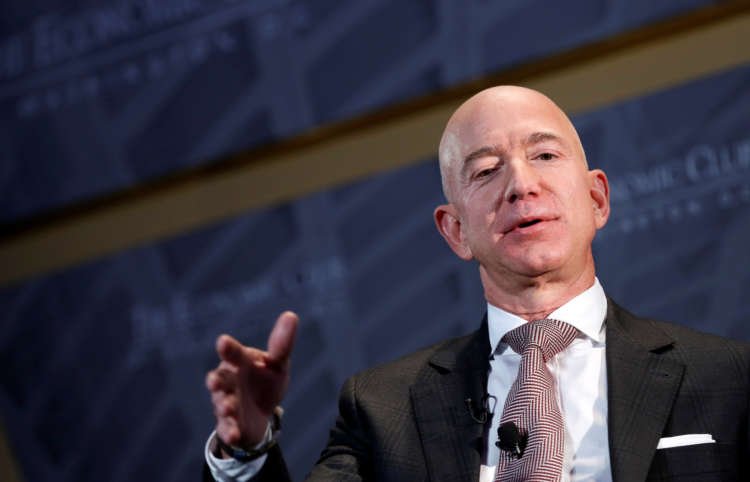 Image for Amazon CEO Bezos, stung by wide criticism, endorses U.S. corporate tax hike