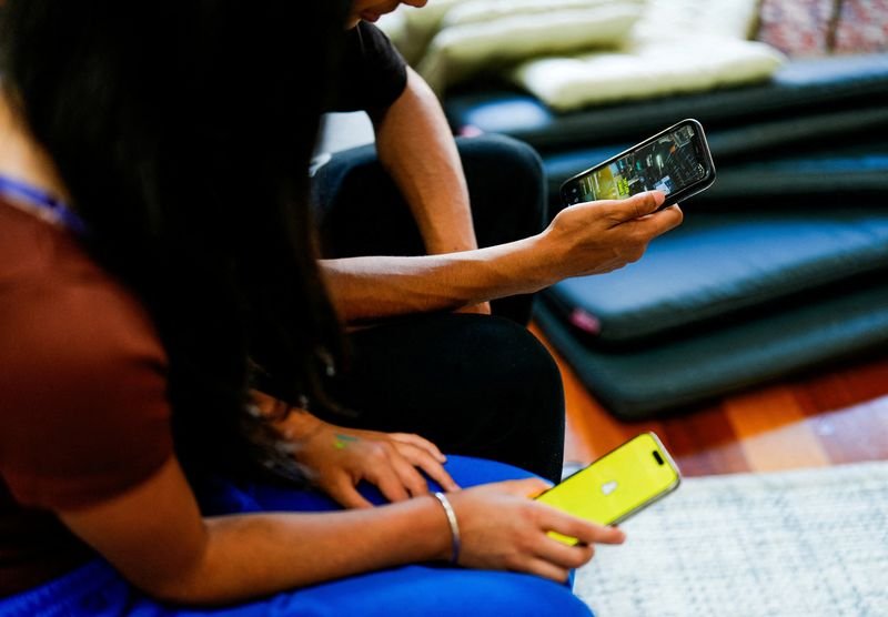 Australian children accessing social media platforms despite age limits - Global Banking & Finance Review