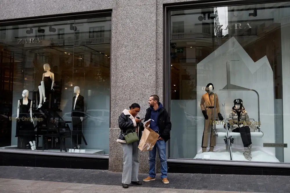Zara's secondhand clothes service launch in the US - Global Banking & Finance Review