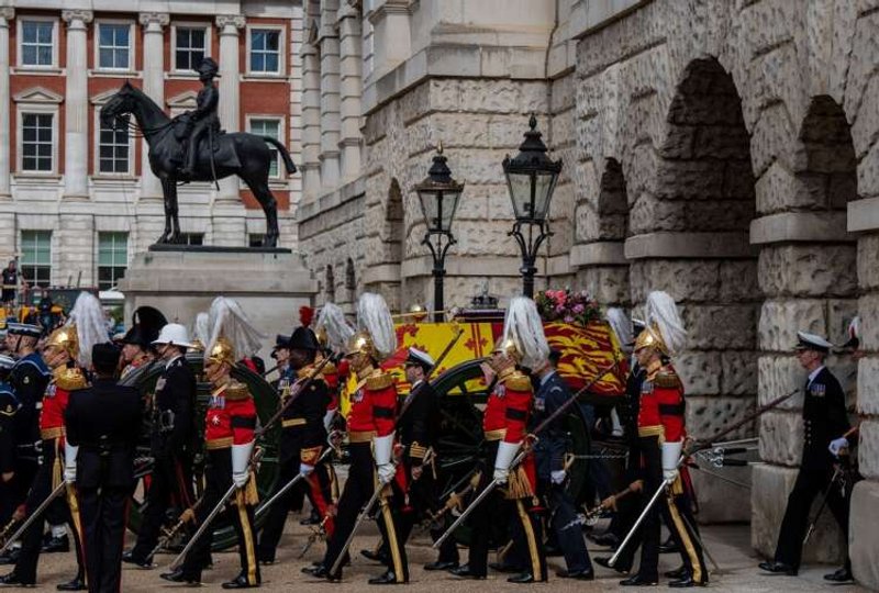 Image for In Westminster Abbey, the deafening sound of silence to honour Queen Elizabeth