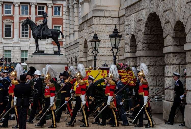 Image for In Westminster Abbey, the deafening sound of silence to honour Queen Elizabeth