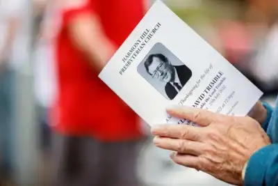 Image for British, Irish PMs mourn N.Ireland peace architect Trimble at funeral