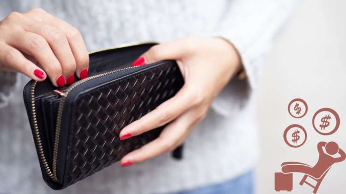 Graph illustrating the decline in Turkish consumer spending due to Covid-19 - Global Banking & Finance Review