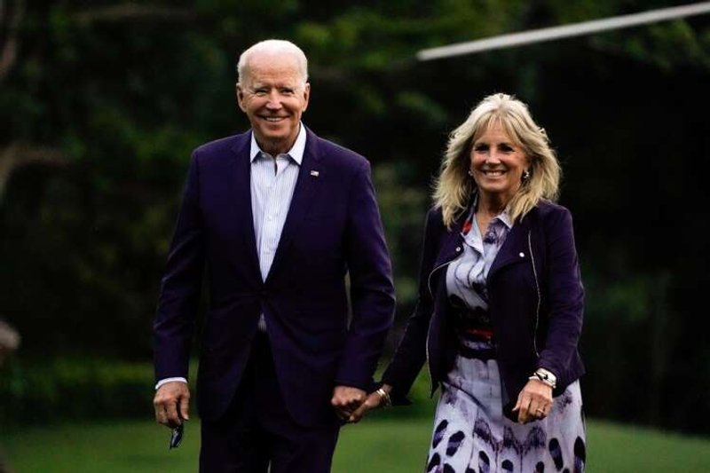 Image for Biden, first lady to get COVID-19 booster vaccine -ABC News interview