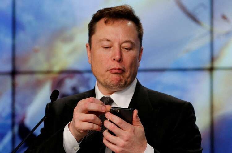 Image for Australian tech billionaire takes on Elon Musk’s ‘return to office’ directive