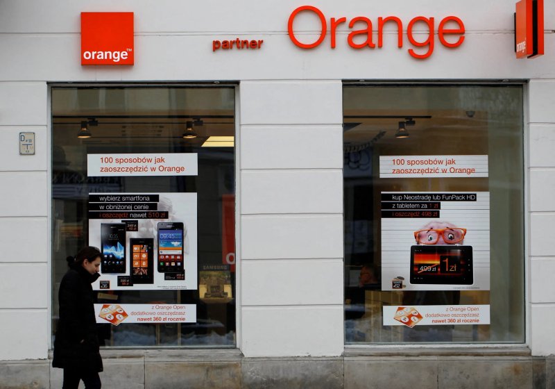 Image for Telecoms firm Orange slips on drop in French broadband customers