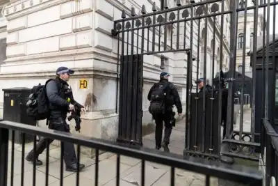 Image for UK police recommend more than 100 fines for Downing Street lockdown breaches