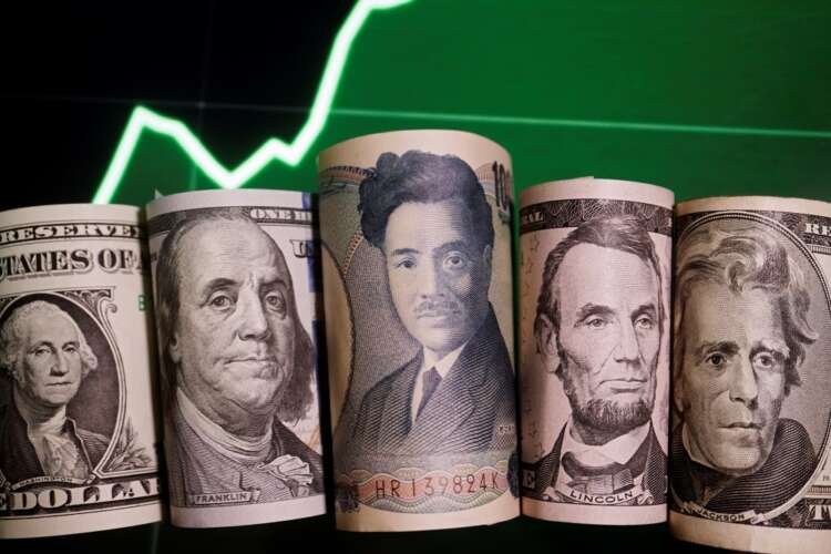 Illustration of Japanese yen and U.S. dollar banknotes symbolizing currency intervention - Global Banking & Finance Review