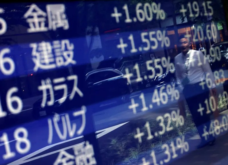 Image for World stocks at highest in over a year as rate cut hopes hold firm