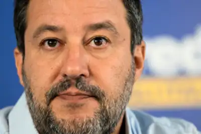 Image for Italy's Salvini faces calls to quit over late-running trains