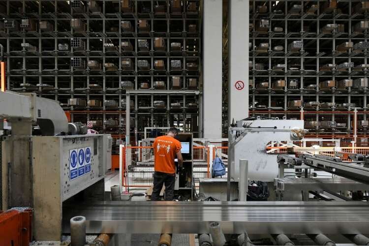 Image for Greek July factory activity slumps, new orders fall – PMI