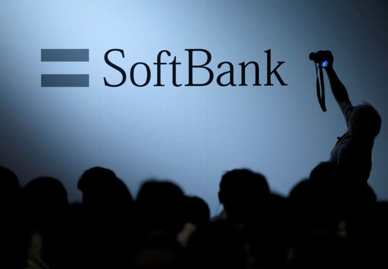 Image for SoftBank shares hit historic high as online backers celebrate