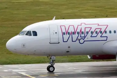 Image for Wizz Air warns of flight cuts due to airport chaos